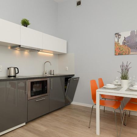 Central Planty Park Apartment Lobzowska By Noclegi Renters Cracóvia Exterior foto