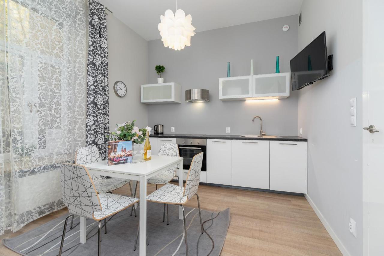 Central Planty Park Apartment Lobzowska By Noclegi Renters Cracóvia Exterior foto