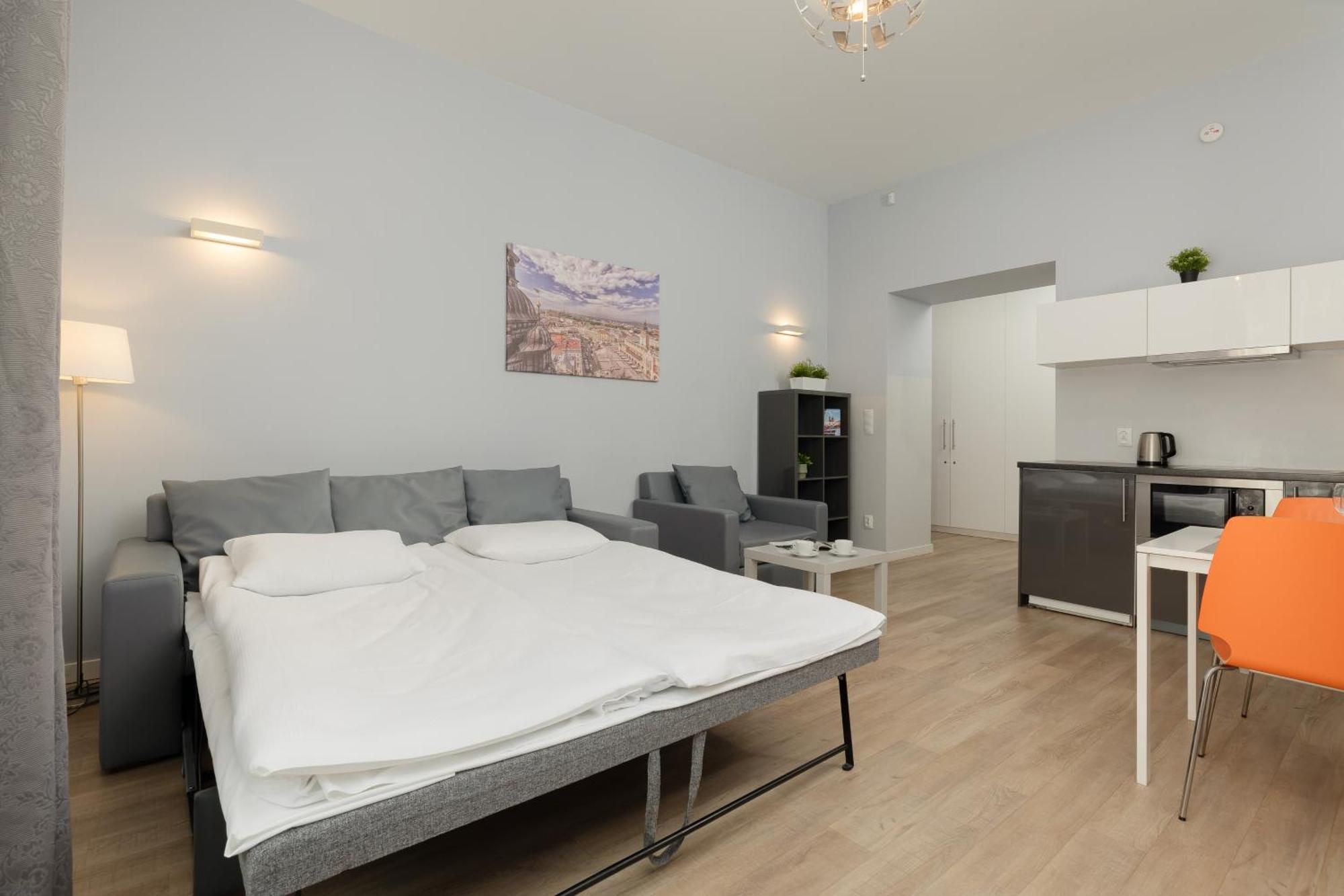 Central Planty Park Apartment Lobzowska By Noclegi Renters Cracóvia Exterior foto